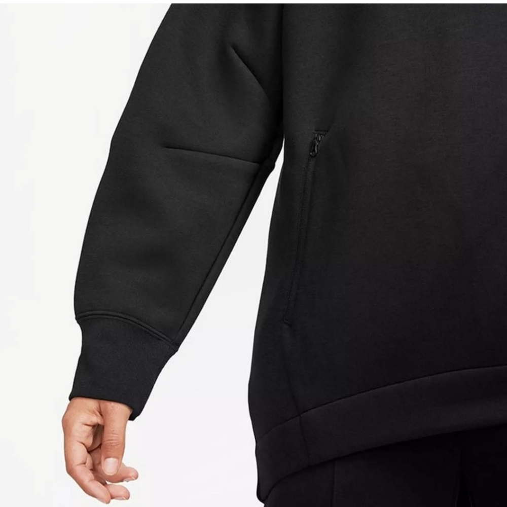 Nike Tech Fleece - Picture 4 of 8